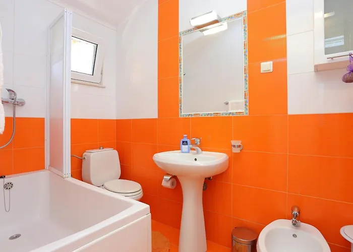 Apartman By The Sea Okrug Donji, Ciovo - 12502 *